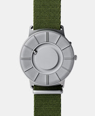 A photo of the front of the watch.