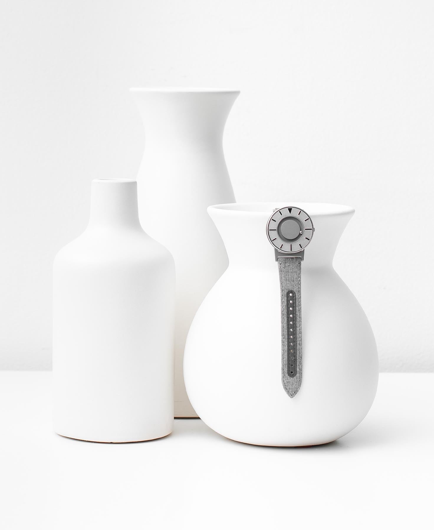 Load image into Gallery viewer, Bradley Compass Graphite