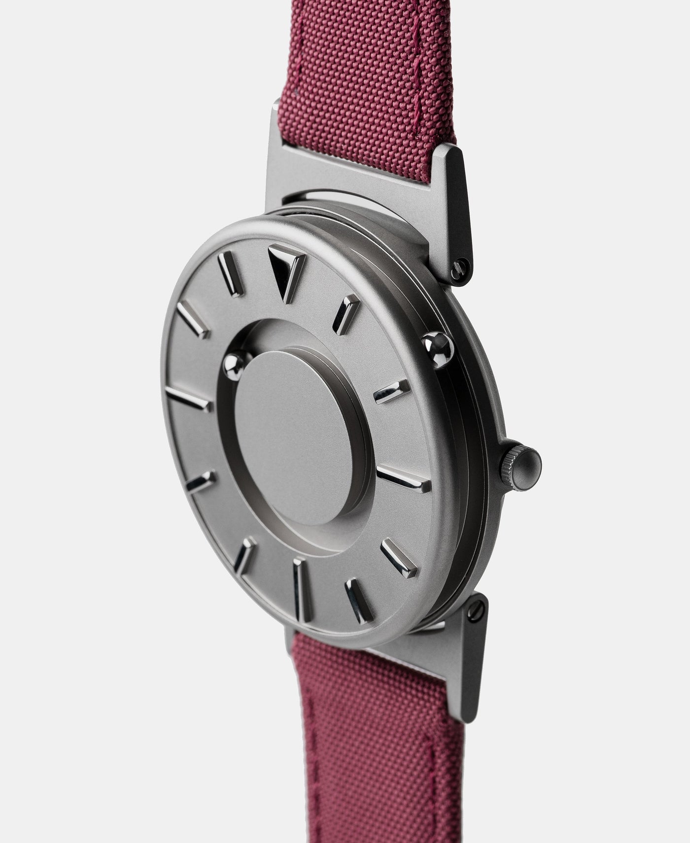 Eone bradley uhr 2025