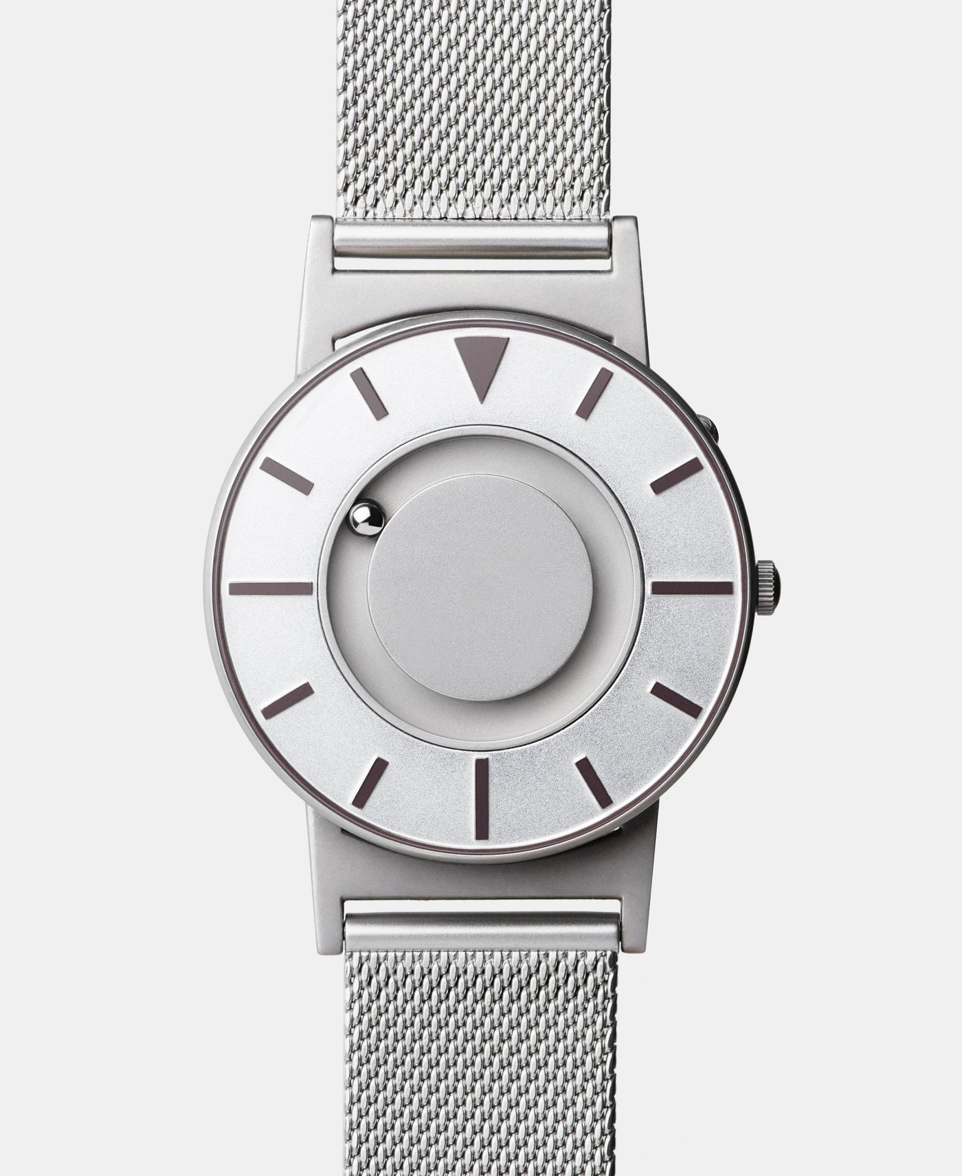 A photo of the front of the watch.
