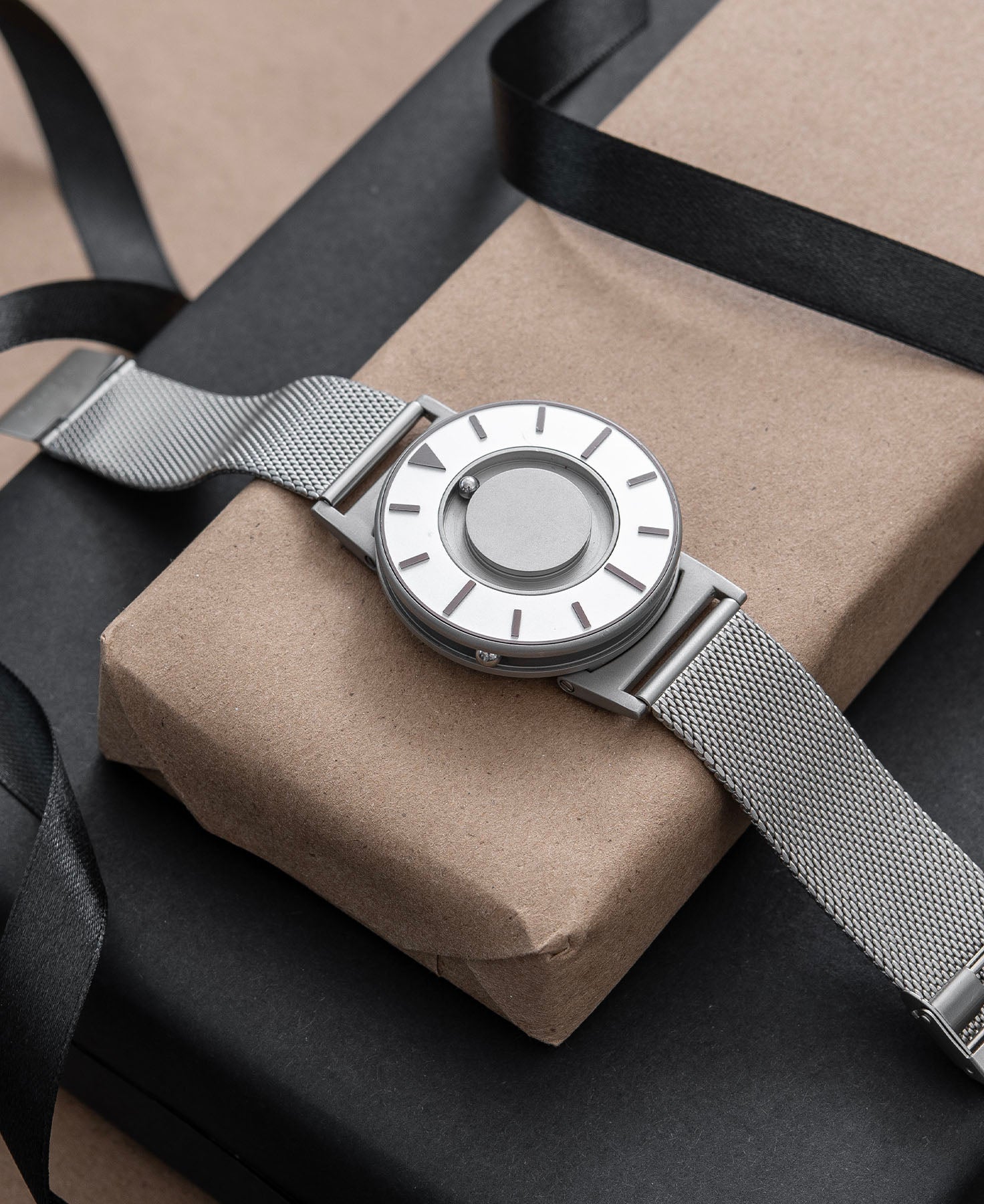 Load image into Gallery viewer, Bradley Mesh Silver 36mm
